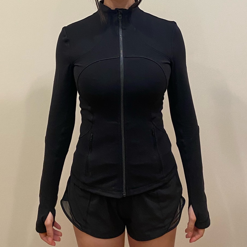 Lululemon black luon forme jacket
